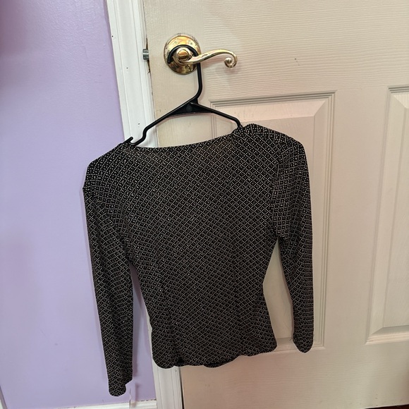 Top - Picture 2 of 2